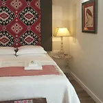 Artizan Liston Suites